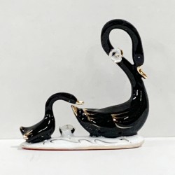 статуэтка фарфоровая "Черные лебеди" 11034
